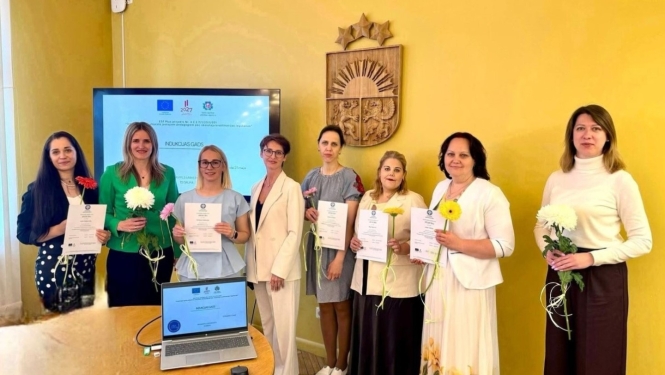 Jaunie pedagogi ar apliecinājumiem