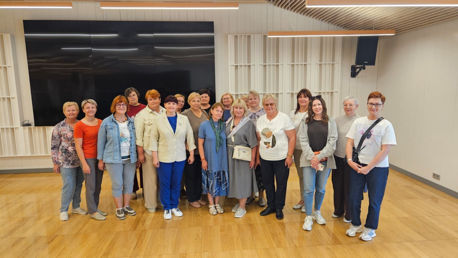 Bibliotekāru grupa kopīgā foto