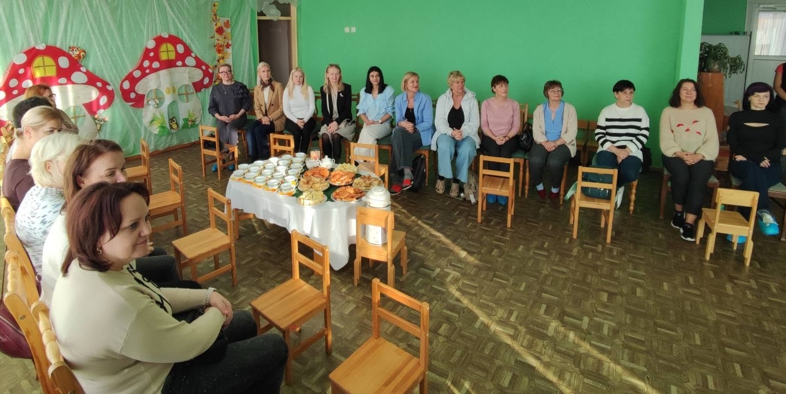Cilvēki telpā