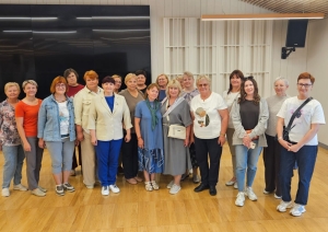 Bibliotekāru grupa kopīgā foto