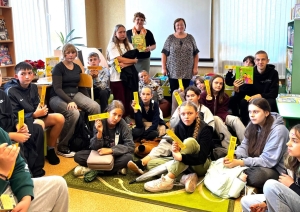 Bērnu grupa bibliotēkā