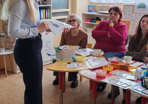 Pedagogiem tiek vadīta izglītojoša nodarbība